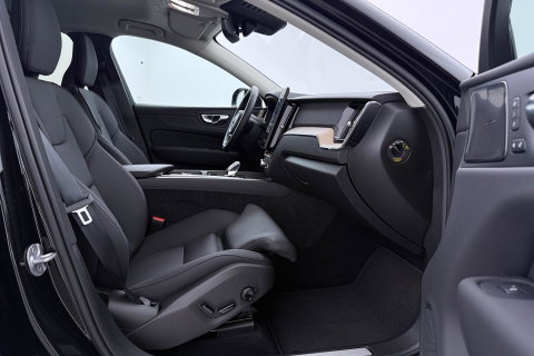 Volvo XC60 T8 Plug-in hybrid Plus Dark | ACC | Harman/Kardon | 360° Camera | Stoel+Stuurverwarming | BLIS | Memory