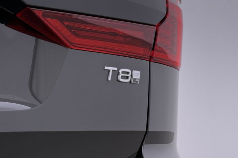 Volvo XC60 T8 Plug-in hybrid Plus Dark | ACC | Harman/Kardon | 360° Camera | Stoel+Stuurverwarming | BLIS | Memory
