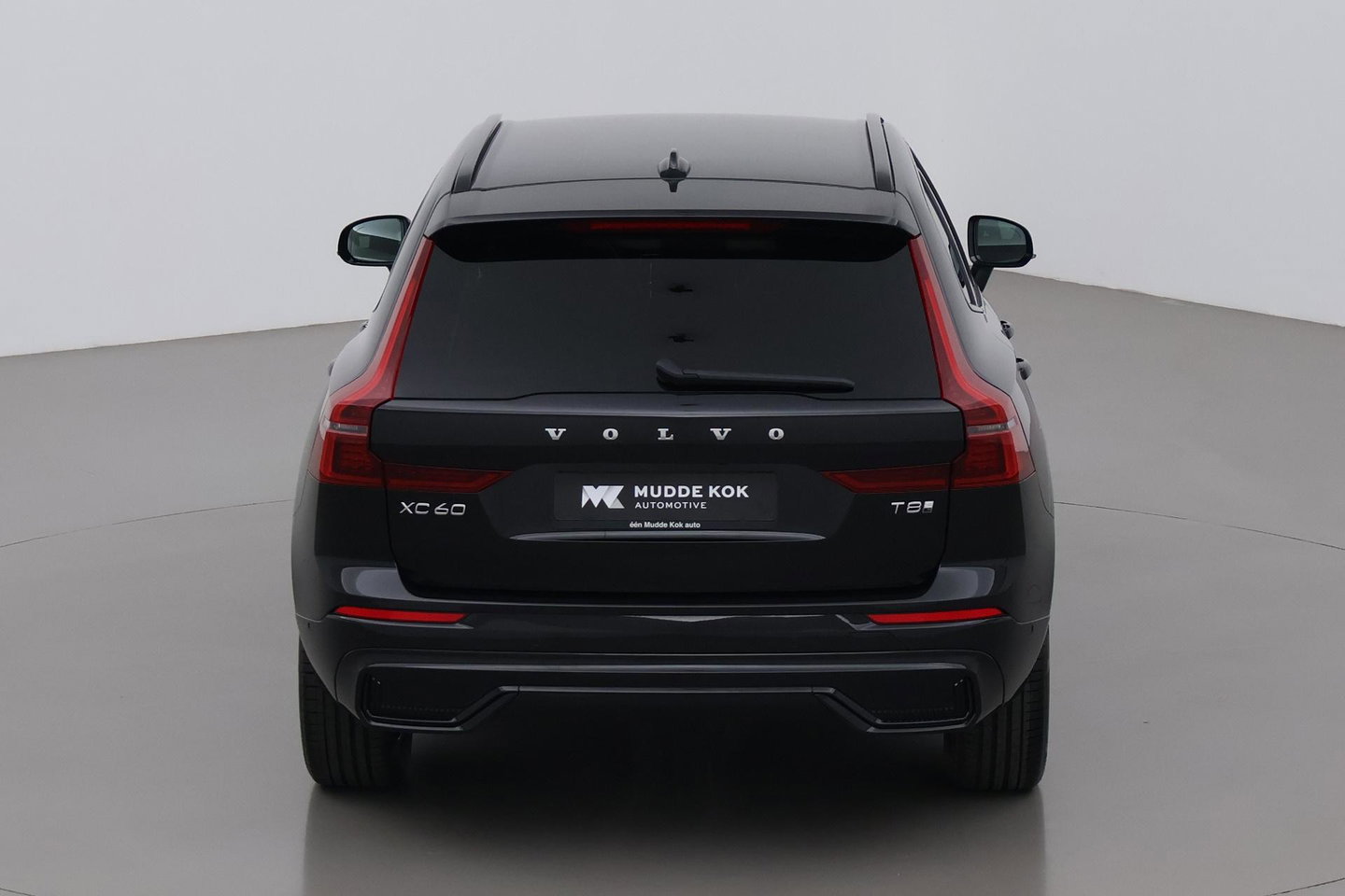 Volvo XC60 T8 Plug-in hybrid Plus Dark | ACC | Harman/Kardon | 360° Camera | Stoel+Stuurverwarming | BLIS | Memory
