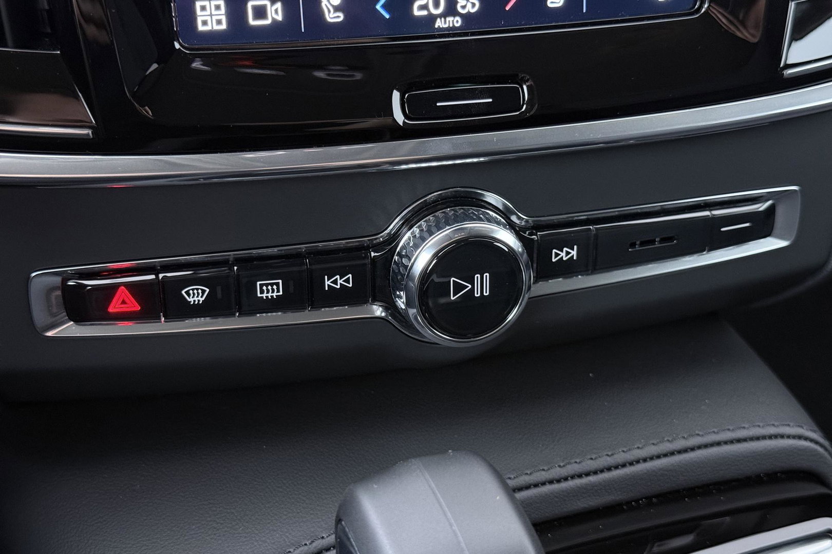 Volvo V90 T8 Plug-in hybrid Plus Dark | ACC | 360° Camera | Harman/Kardon | Keyless | Stoel+Stuurverwarming | 19 Inch