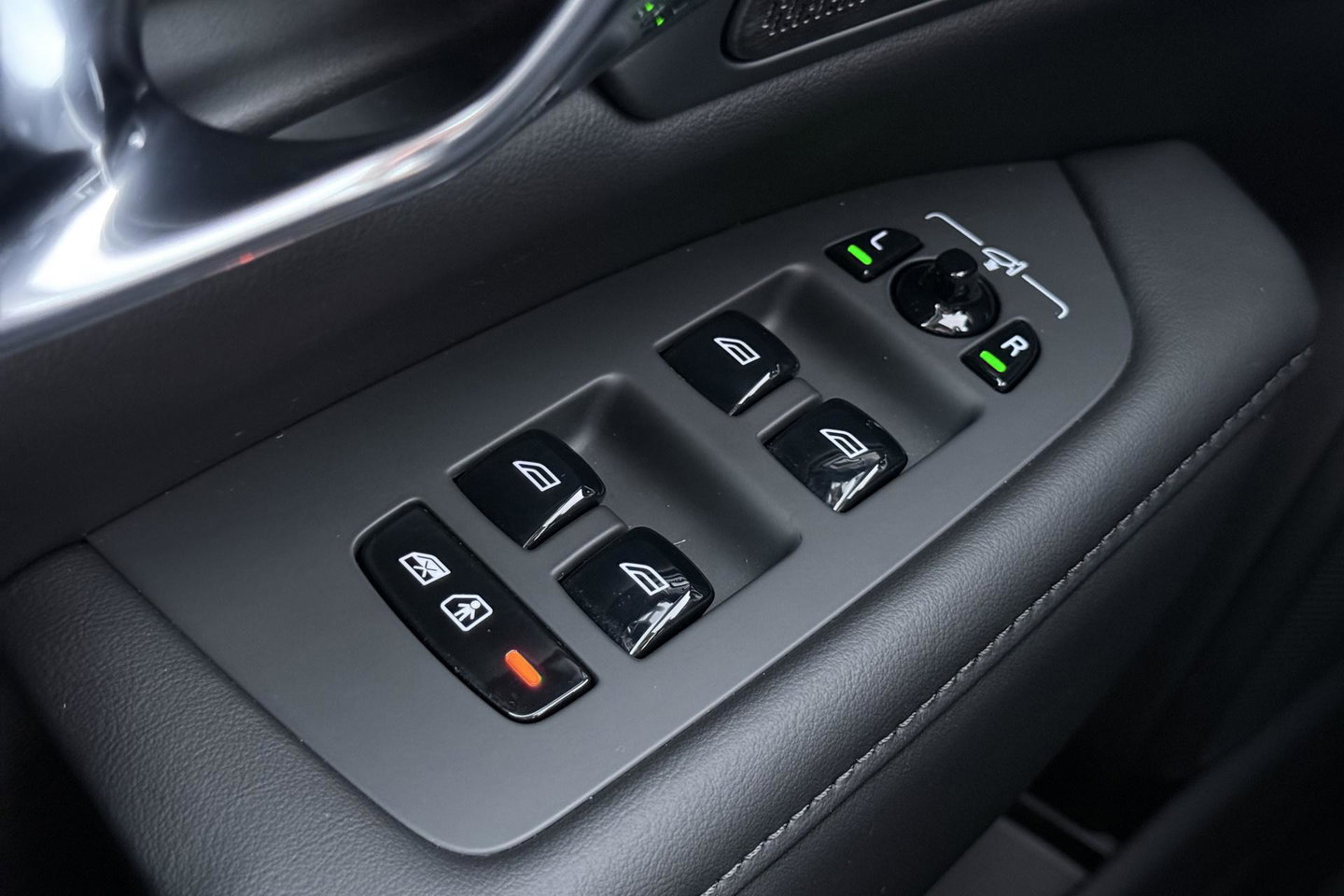 Volvo V90 T8 Plug-in hybrid Plus Dark | ACC | 360° Camera | Harman/Kardon | Keyless | Stoel+Stuurverwarming | 19 Inch