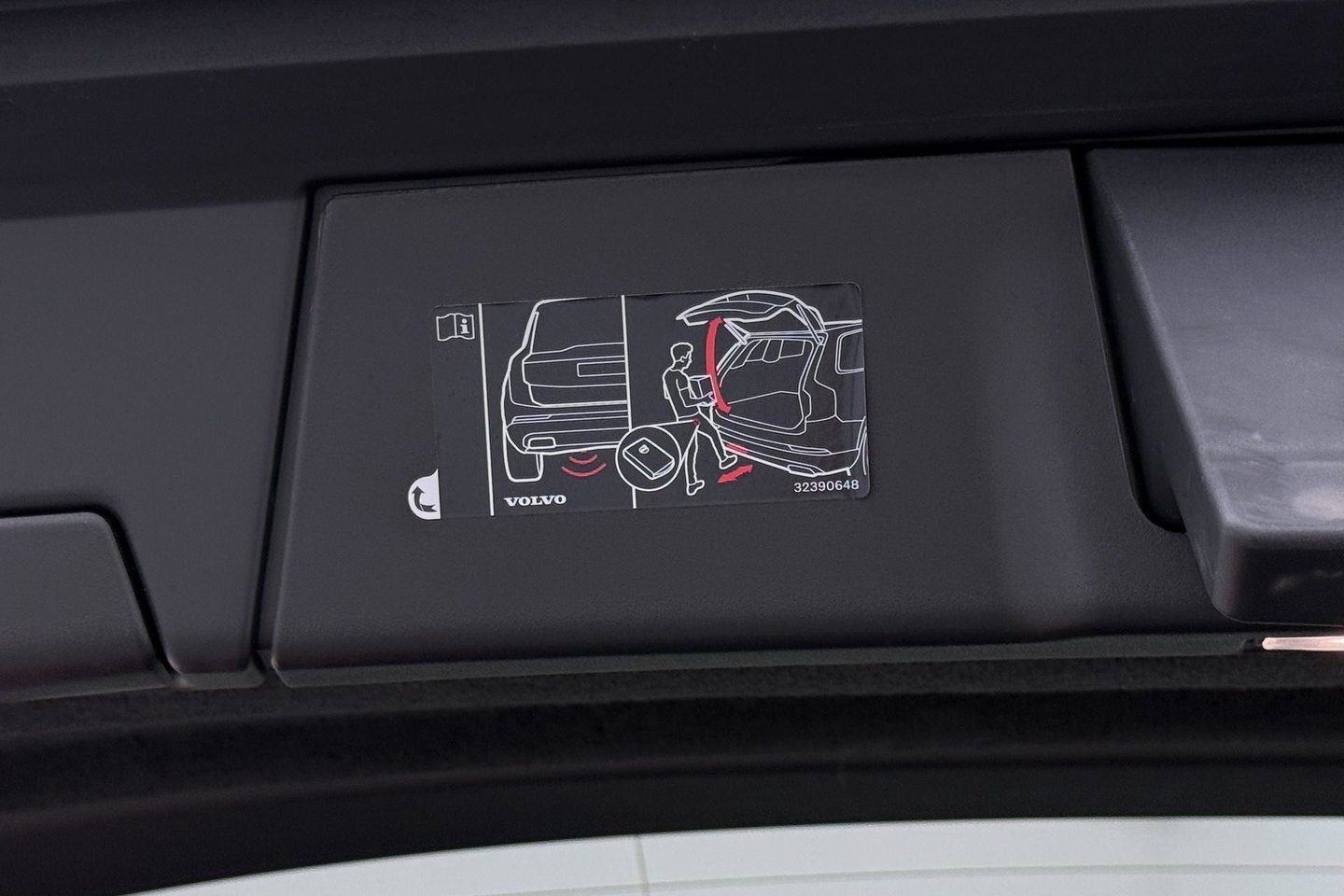 Volvo V90 T8 Plug-in hybrid Plus Dark | ACC | 360° Camera | Harman/Kardon | Keyless | Stoel+Stuurverwarming | 19 Inch