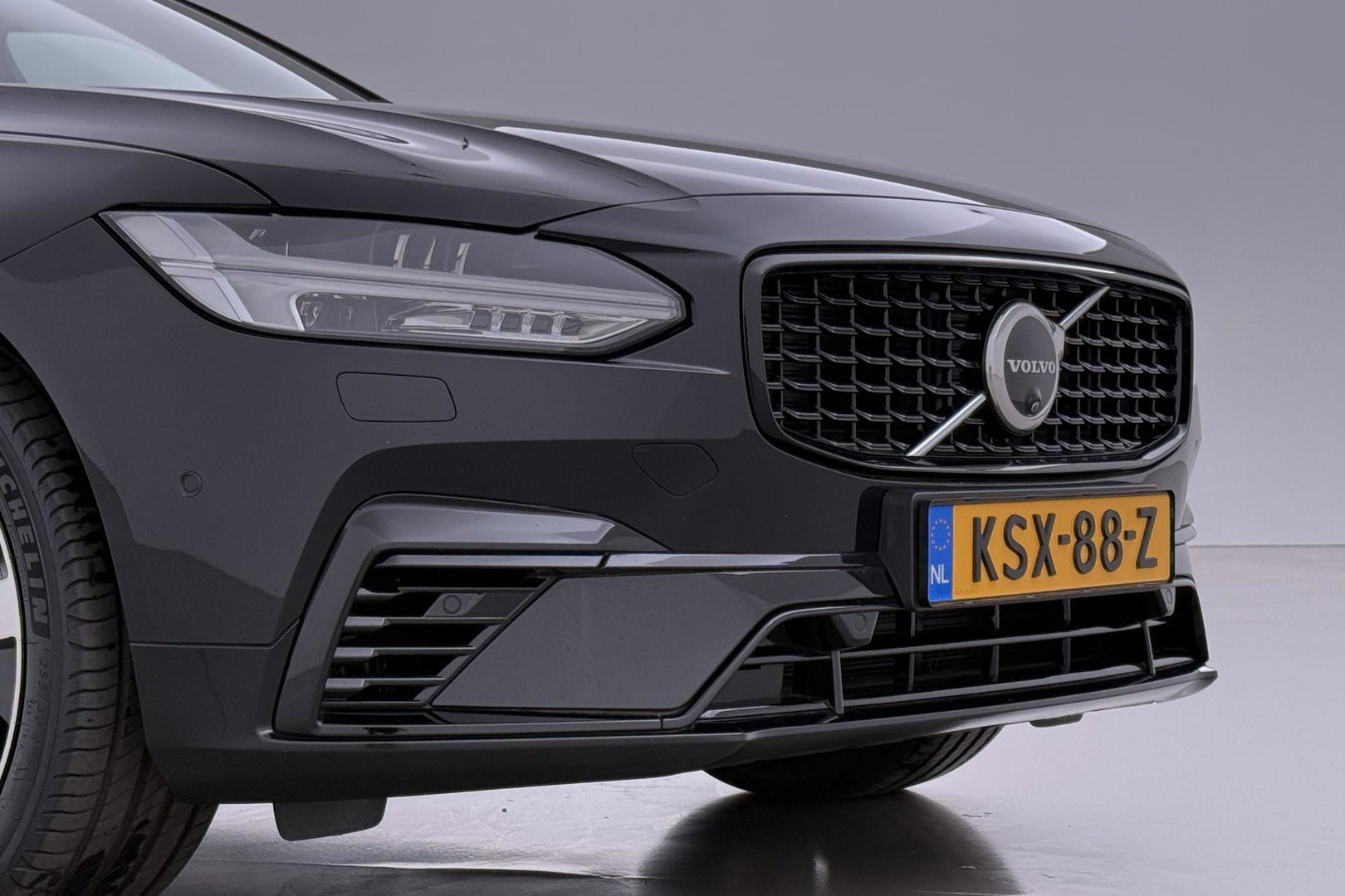 Volvo V90 T8 Plug-in hybrid Plus Dark | ACC | 360° Camera | Harman/Kardon | Keyless | Stoel+Stuurverwarming | 19 Inch
