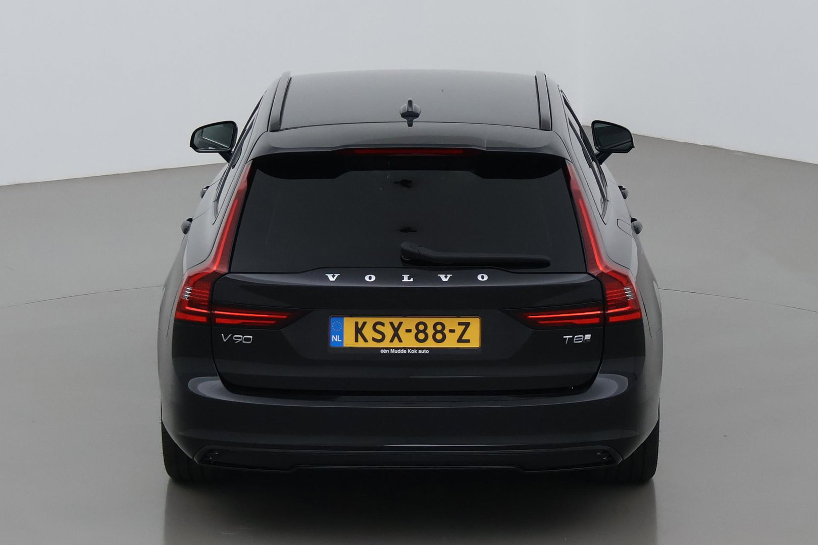 Volvo V90 T8 Plug-in hybrid Plus Dark | ACC | 360° Camera | Harman/Kardon | Keyless | Stoel+Stuurverwarming | 19 Inch
