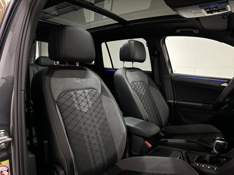 Volkswagen Tiguan 1.4 TSI eHybrid Black Style R-Line Pano Sfeer Camera NAP