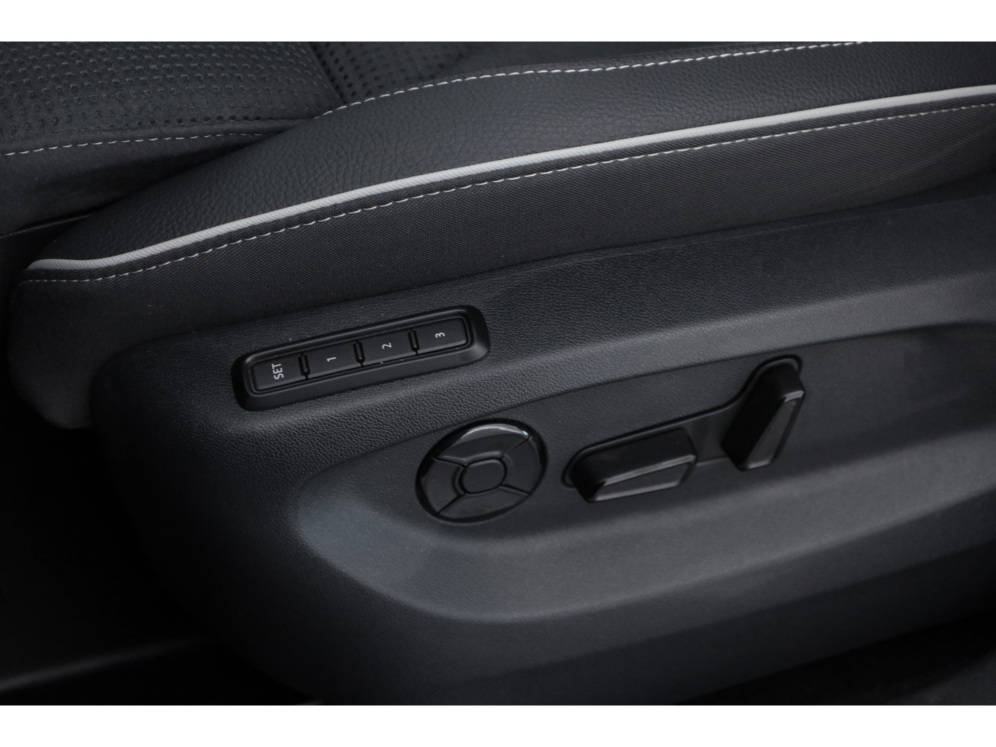 Škoda Kodiaq 1.5 TSI MHEV Sportline Business 7p | Pano | Elek. Trekhaak | Apple CarPlay | Camera | Adapt. Cruise | Keyless | 20''