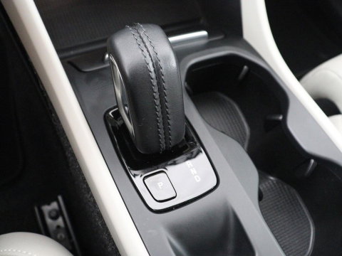 Volvo XC40 1.5 T5 Recharge Business Pro | SOH 89,2% | Leder | Memory | Stuur/stoel verwarming | Cruise control | Caplay | Park assist | Elektrische achterklep | Trekhaak