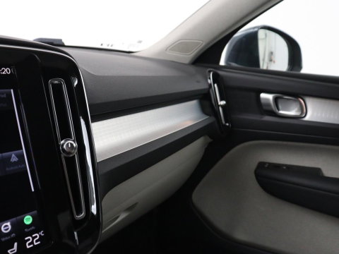 Volvo XC40 1.5 T5 Recharge Business Pro | SOH 89,2% | Leder | Memory | Stuur/stoel verwarming | Cruise control | Caplay | Park assist | Elektrische achterklep | Trekhaak