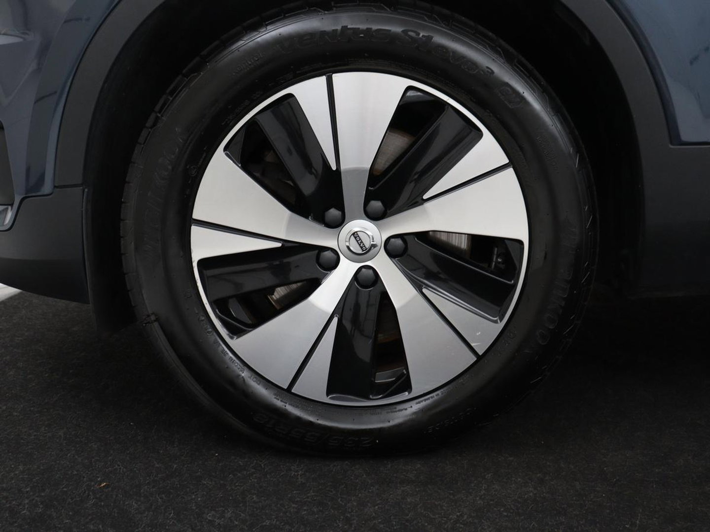 Volvo XC40 1.5 T5 Recharge Business Pro | SOH 89,2% | Leder | Memory | Stuur/stoel verwarming | Cruise control | Caplay | Park assist | Elektrische achterklep | Trekhaak
