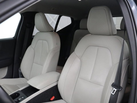 Volvo XC40 1.5 T5 Recharge Business Pro | SOH 89,2% | Leder | Memory | Stuur/stoel verwarming | Cruise control | Caplay | Park assist | Elektrische achterklep | Trekhaak