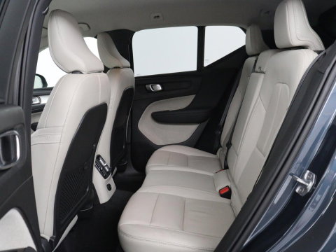 Volvo XC40 1.5 T5 Recharge Business Pro | SOH 89,2% | Leder | Memory | Stuur/stoel verwarming | Cruise control | Caplay | Park assist | Elektrische achterklep | Trekhaak