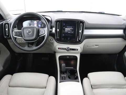 Volvo XC40 1.5 T5 Recharge Business Pro | SOH 89,2% | Leder | Memory | Stuur/stoel verwarming | Cruise control | Caplay | Park assist | Elektrische achterklep | Trekhaak