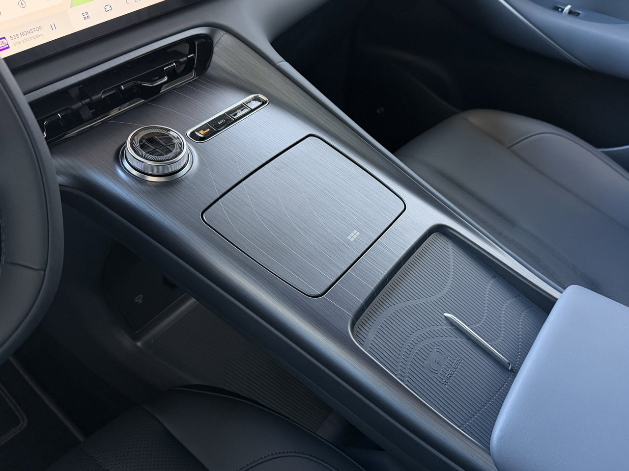 Geely E5