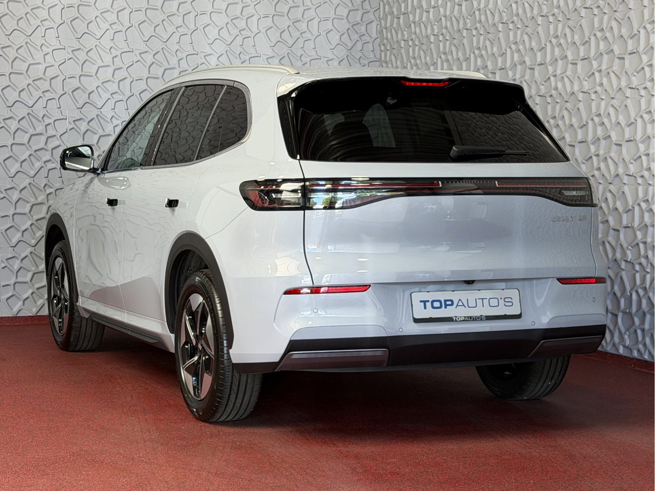 Geely E5