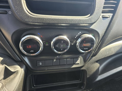Iveco Daily 35C14V 2.3 410 H2 Camera Airco Cruise Bakwagen Volume dubbel lucht 30 m3