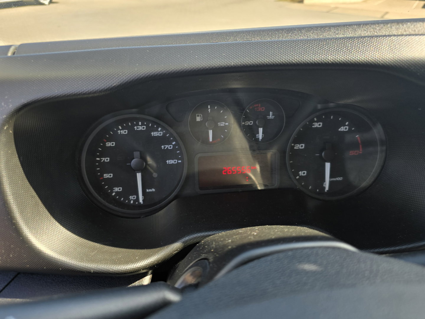 Iveco Daily 35C14V 2.3 410 H2 Camera Airco Cruise Bakwagen Volume dubbel lucht 30 m3