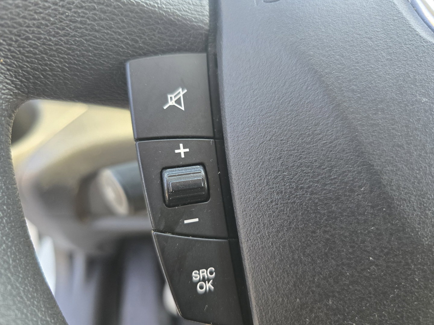 Iveco Daily 35C14V 2.3 410 H2 Camera Airco Cruise Bakwagen Volume dubbel lucht 30 m3
