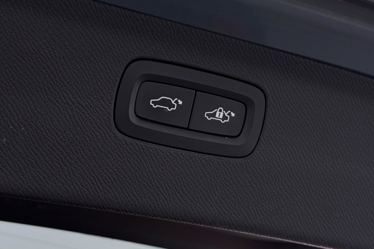 Volvo XC90 T8 Recharge Inscription Exclusive | ACC | Panoramadak | Trekhaak | 360° Camera | Head-Up | Harman/Kardon | Stoel+Stuurverwarming | 20 Inch