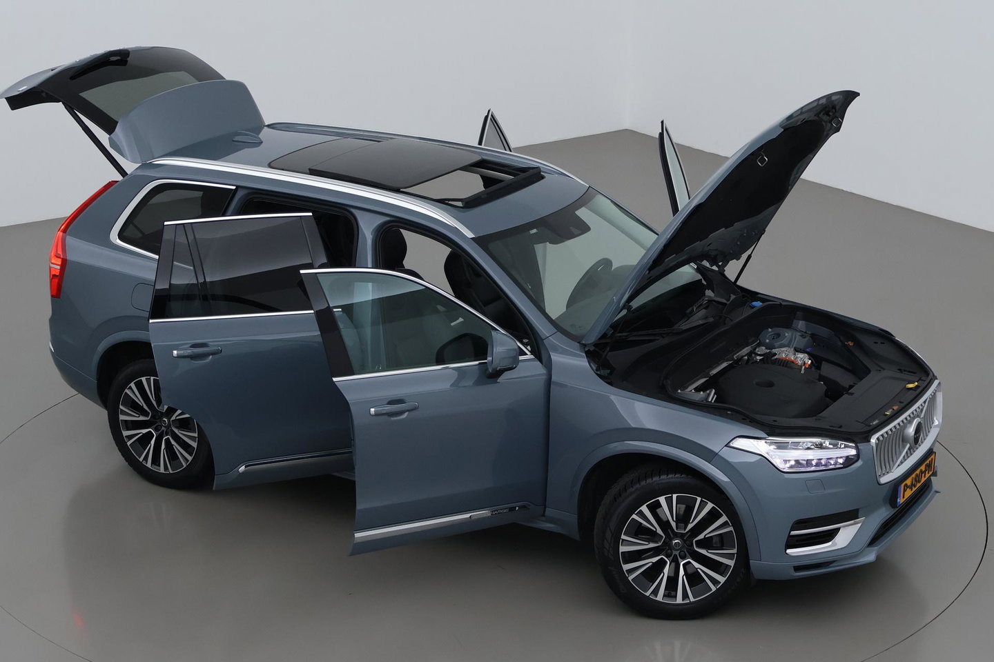 Volvo XC90 T8 Recharge Inscription Exclusive | ACC | Panoramadak | Trekhaak | 360° Camera | Head-Up | Harman/Kardon | Stoel+Stuurverwarming | 20 Inch