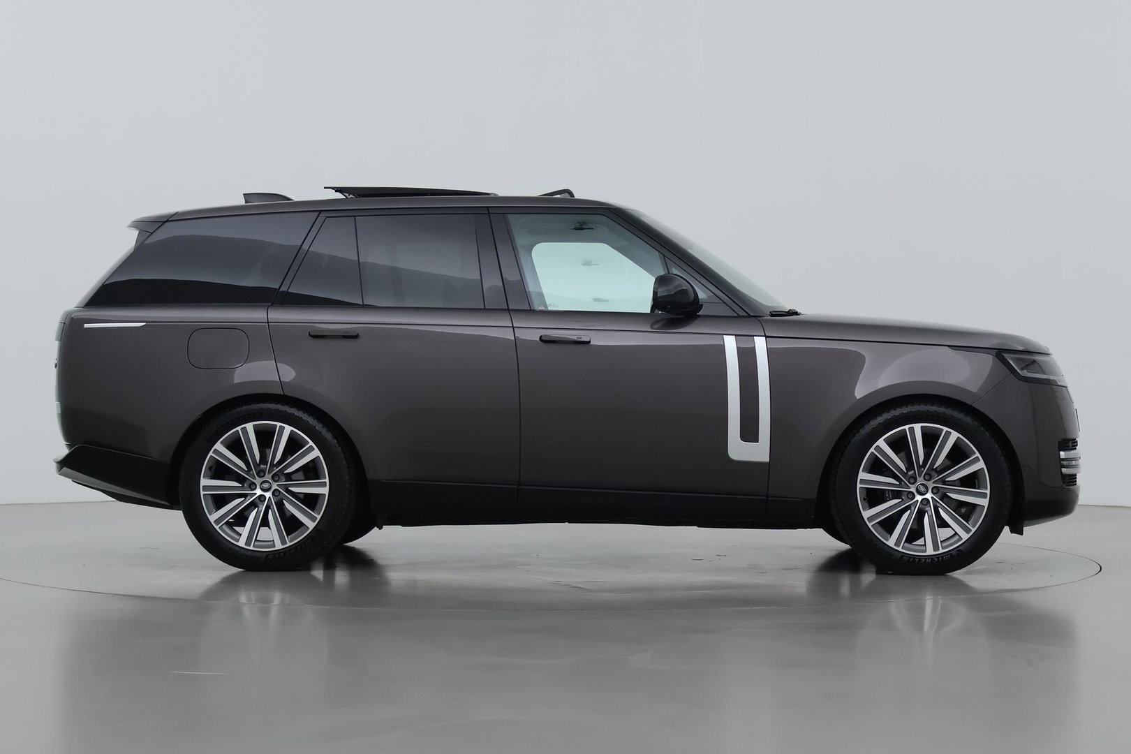 Land Rover Range Rover 3.0 D350 First Edition MHEV | ACC | Rear Seat Entertainment | Luchtvering | 22 Inch | 360° Camera | Massage | Trekhaak
