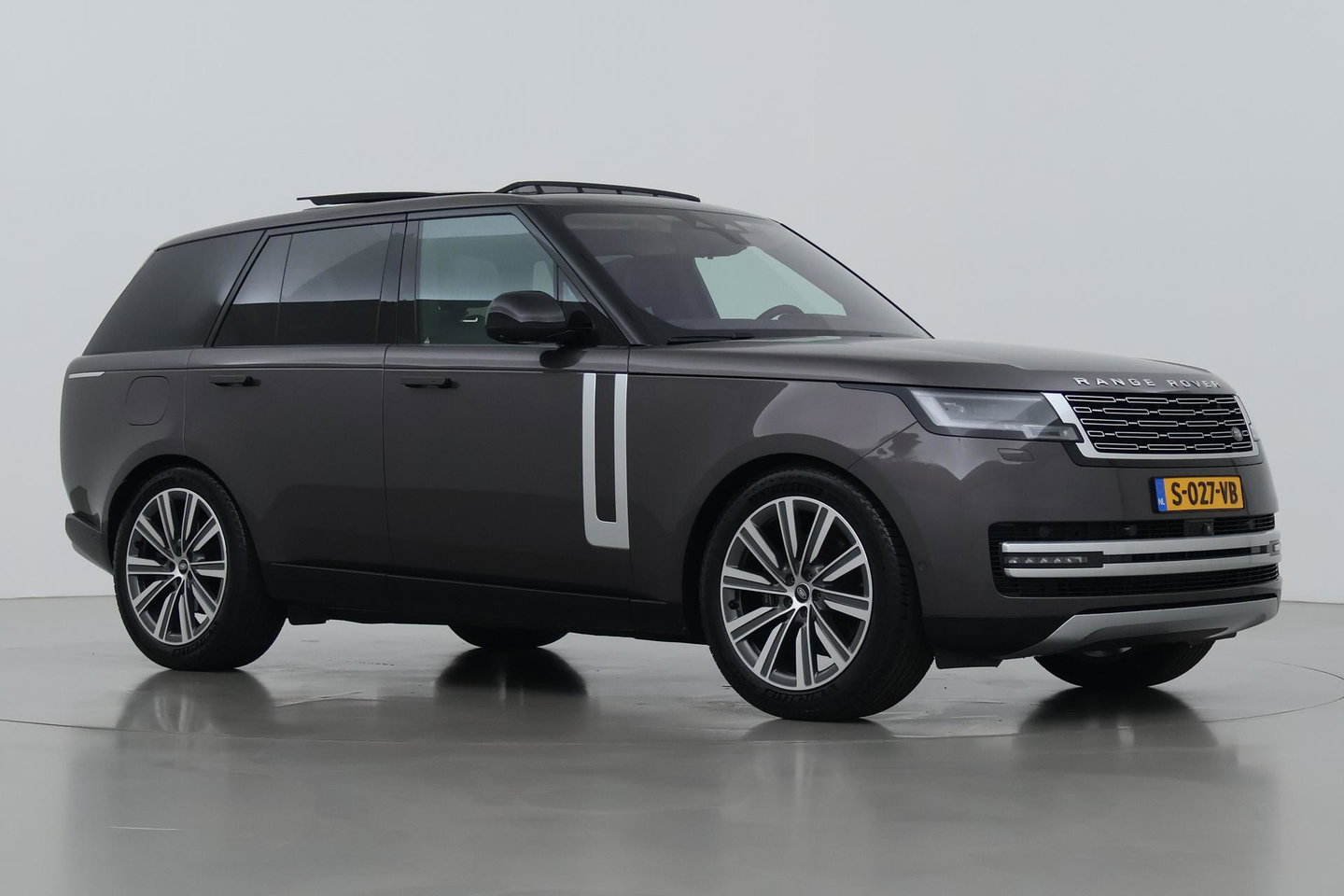Land Rover Range Rover 3.0 D350 First Edition MHEV | ACC | Rear Seat Entertainment | Luchtvering | 22 Inch | 360° Camera | Massage | Trekhaak
