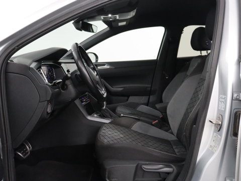 Volkswagen Taigo 1.5 TSI R-Line Business | Adaptive cruise | Lane assist | Camera | Park assist | Carplay | Navigatie | Virtueel dashboard