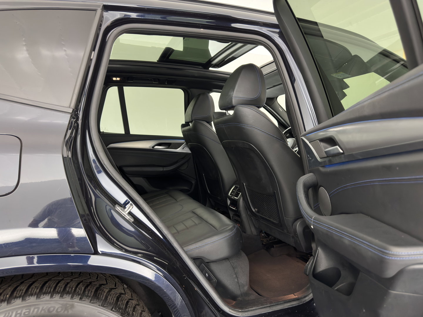 BMW iX3 High Executive 80 kWh [3-Fase-11kW] {Soh-100%} (INCL-BTW) Aut. *PANO | LEATHER | ADAPTIVE-CRUISE | FULL-LED | HARMAN/KARDON | BLIND-SPOT | DIGI-COCKPIT | HEATED-COMFORTSEATS | CAMERA | DAB+ | NAVI-FULLMAP | TOWABAR | 20''ALU*
