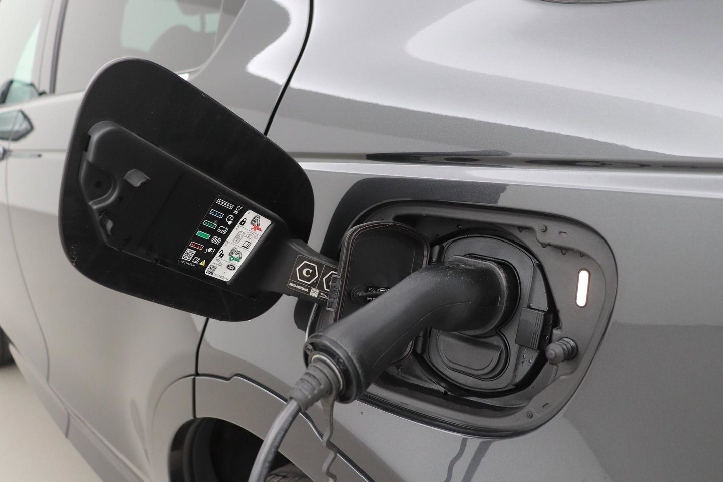 Land Rover Discovery Sport P300e R-Dynamic HSE | ACC | Head-Up | Meridian Surround | Stoel+Stuurverwarming
