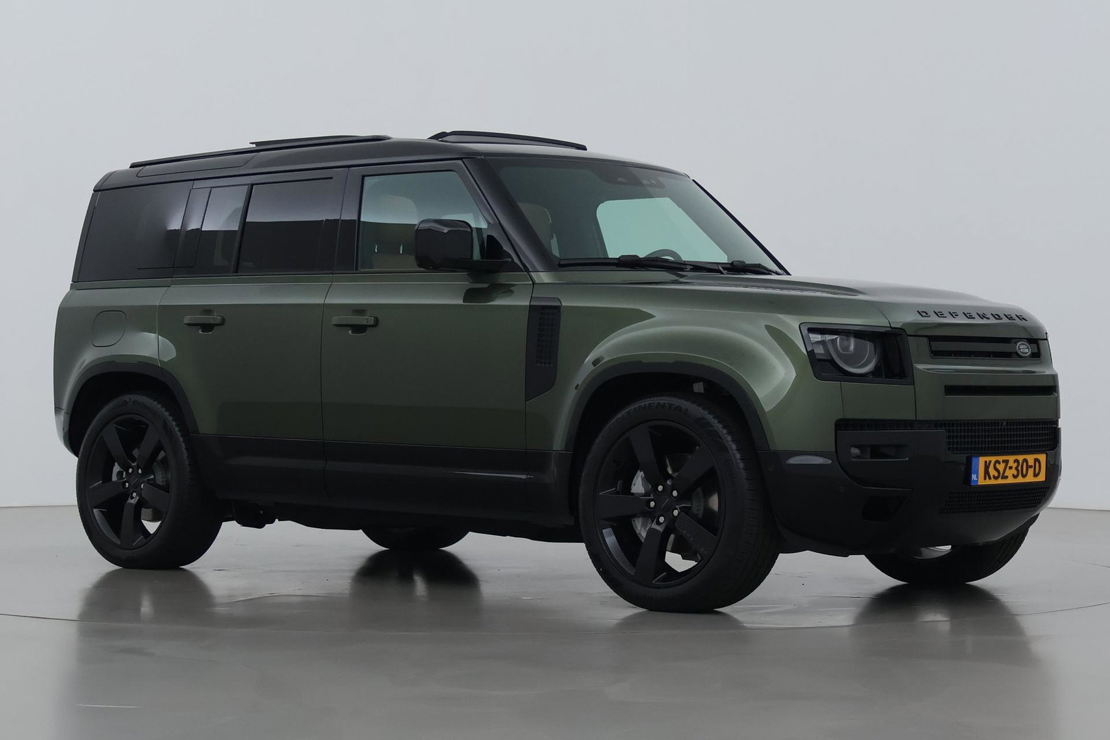 Land Rover Defender 2.0 P300e 110 X-Dynamic HSE | FACELIFT | Caraway | ClearSight | Meridian Surround | Head-Up | ACC | Panoramadak | Trekhaak