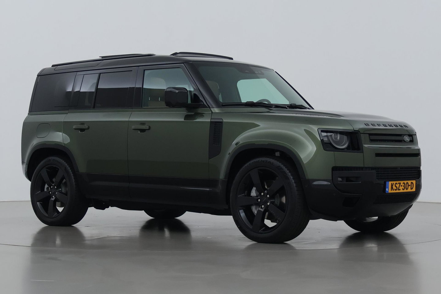 Land Rover Defender 2.0 P300e 110 X-Dynamic HSE | FACELIFT | Caraway | ClearSight | Meridian Surround | Head-Up | ACC | Panoramadak | Trekhaak