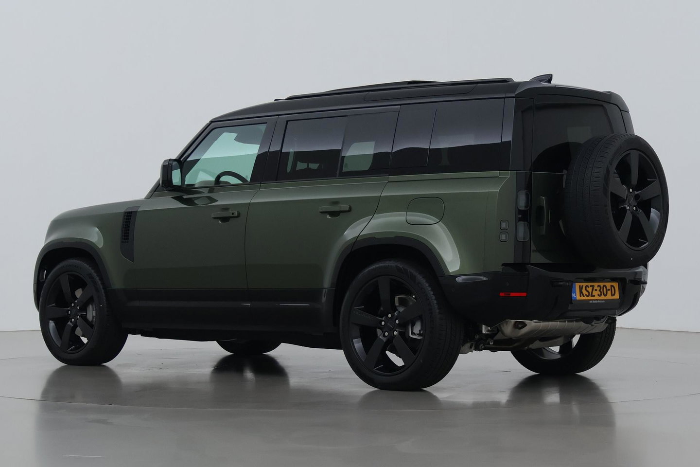 Land Rover Defender 2.0 P300e 110 X-Dynamic HSE | FACELIFT | Caraway | ClearSight | Meridian Surround | Head-Up | ACC | Panoramadak | Trekhaak
