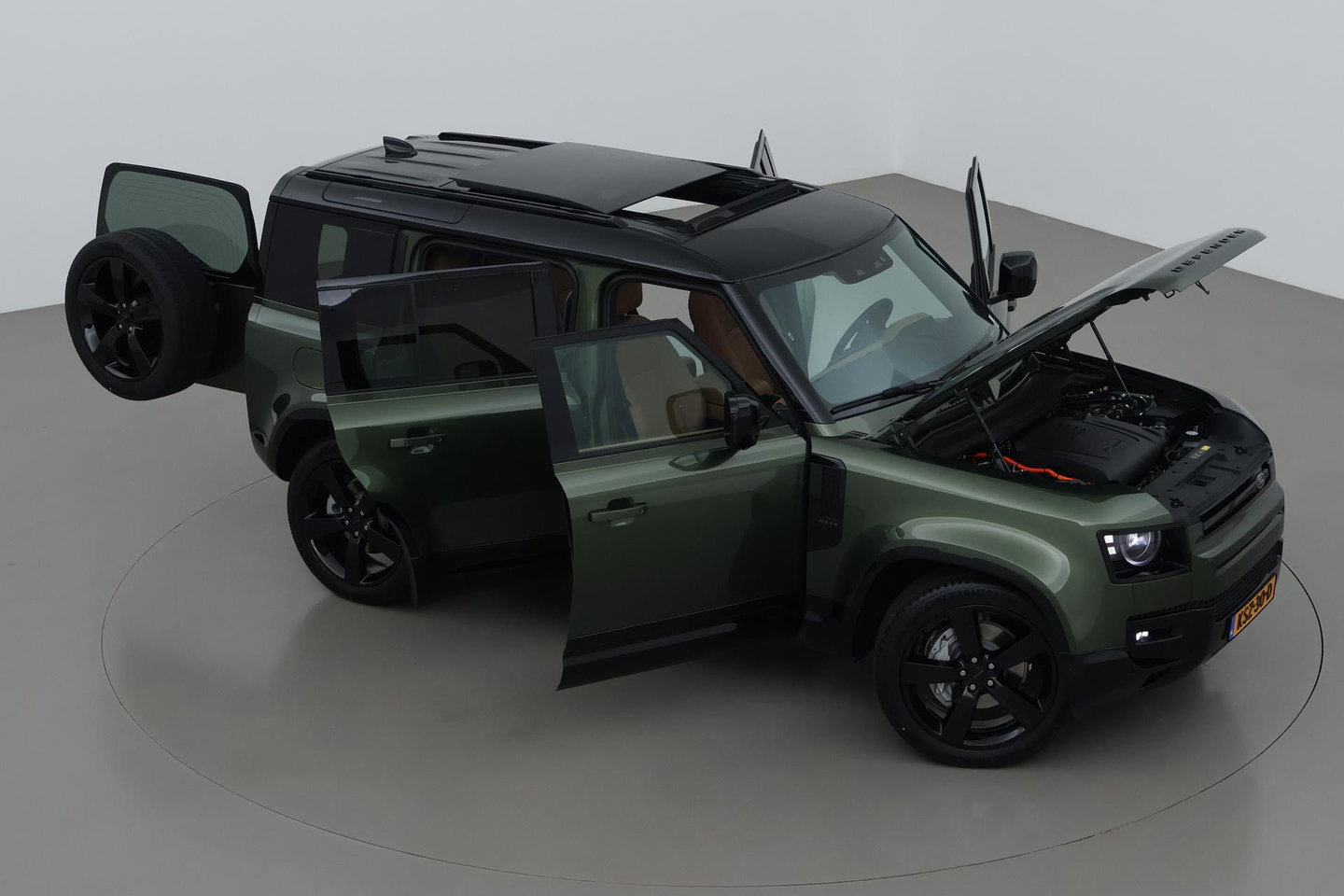 Land Rover Defender 2.0 P300e 110 X-Dynamic HSE | FACELIFT | Caraway | ClearSight | Meridian Surround | Head-Up | ACC | Panoramadak | Trekhaak