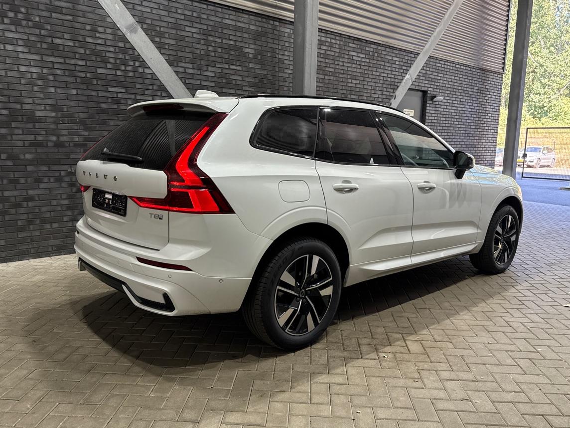 Volvo XC60 T8 Plug-in hybrid Plus Dark | ACC | 360° Camera | Harman/Kardon | Keyless | Stoel+Stuurverwarming | 19 inch