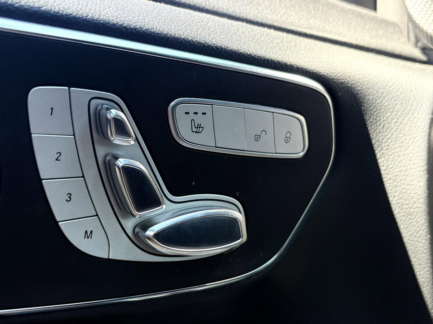 Mercedes-Benz V-Klasse 250d 4-MATIC Lang DC AMG ** NET BINNEN ** | 360 | LED | BURMESTER