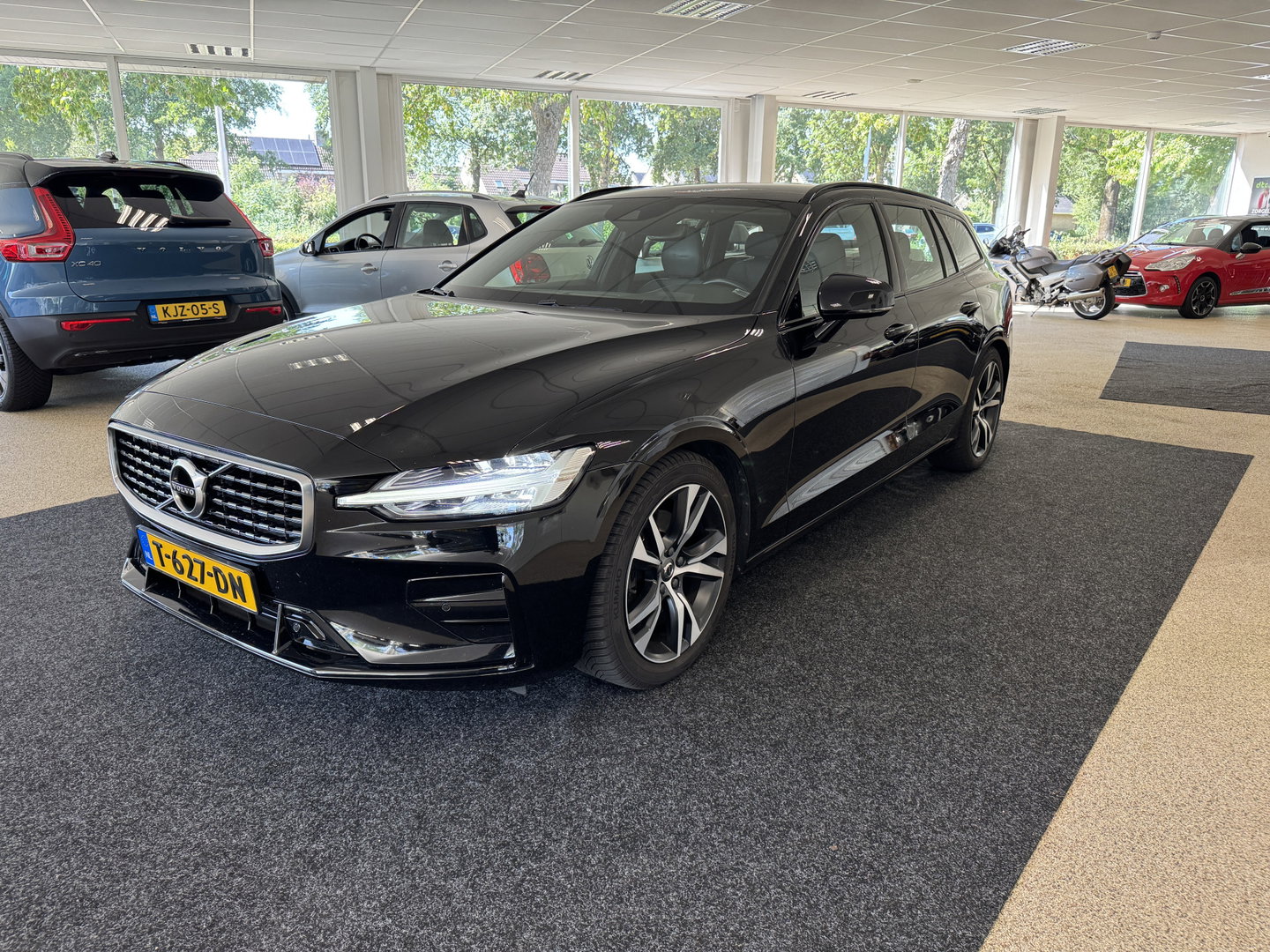 Volvo V60 2.0 T4 R-Design