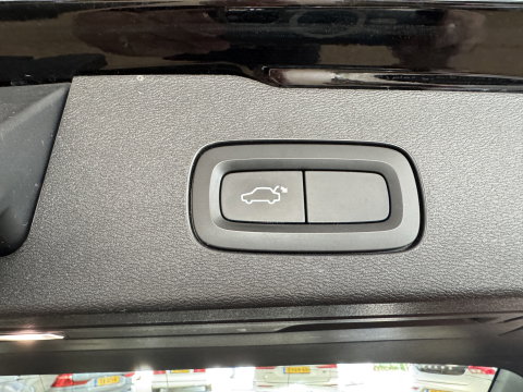 Volvo V60 2.0 T4 R-Design