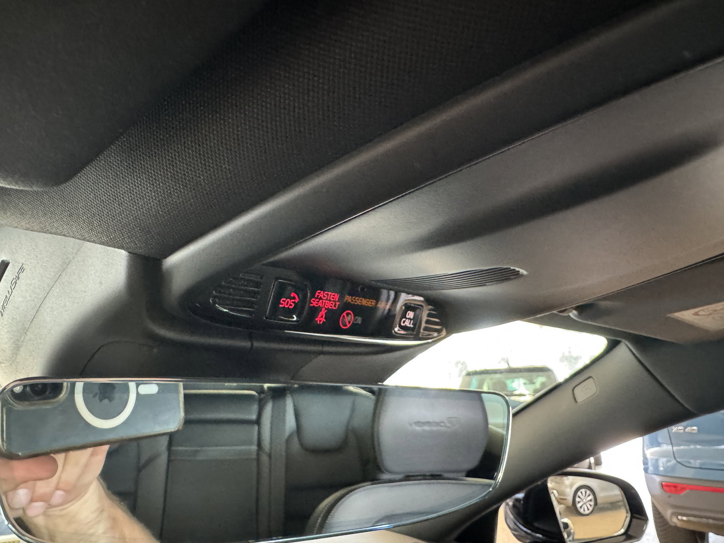Volvo V60 2.0 T4 R-Design