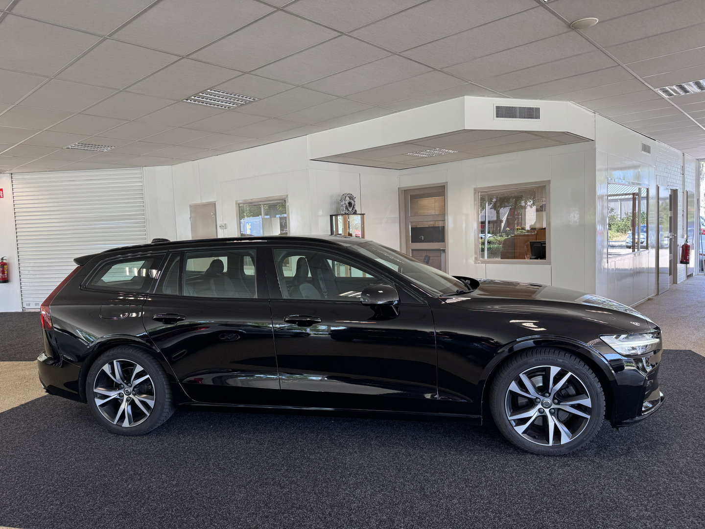 Volvo V60 2.0 T4 R-Design