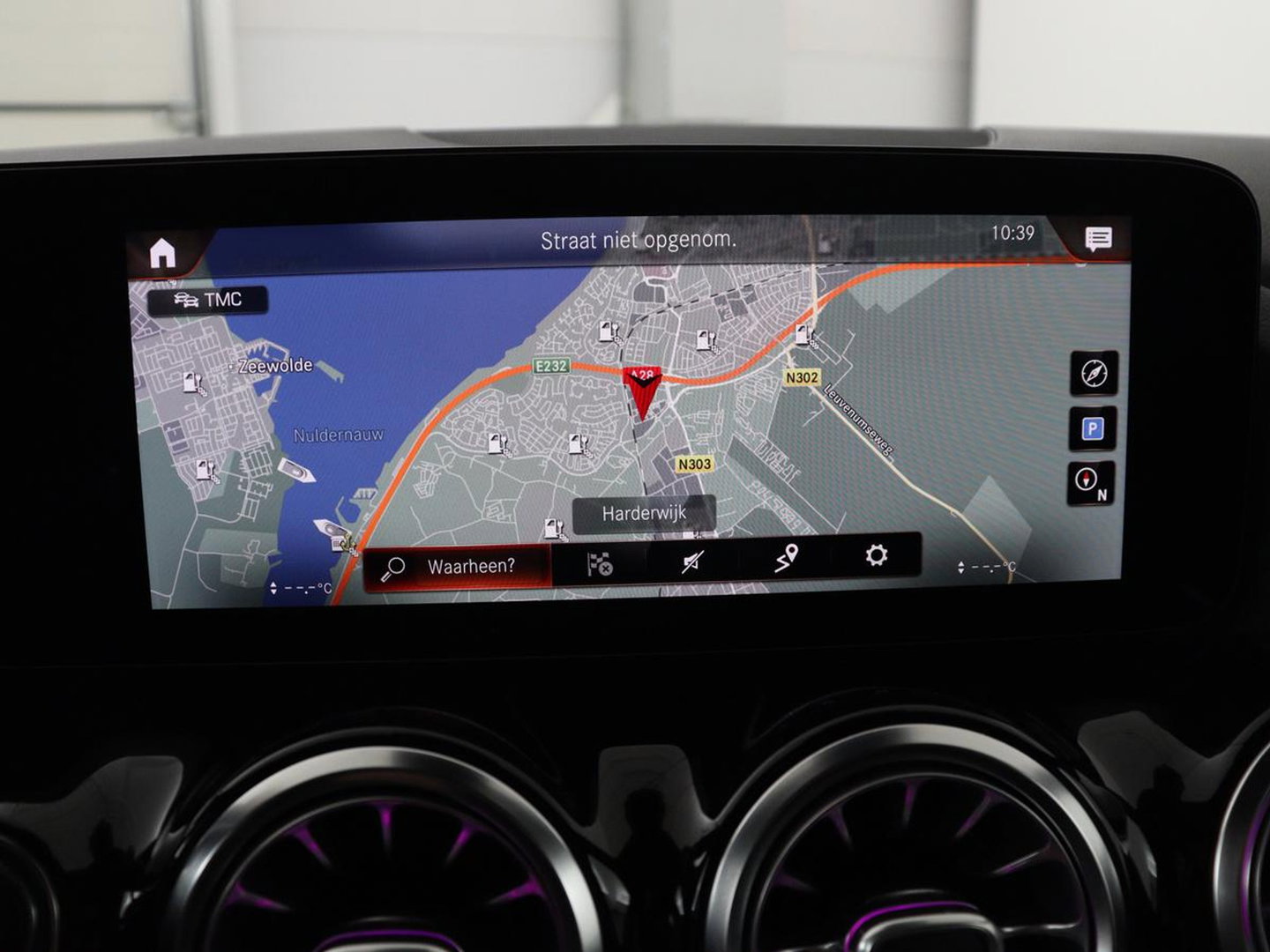 Mercedes-Benz GLA 250 e Business Solution AMG Limited | SOH 95,2% | Leder/alcantara | Stoelverwarming | Carplay | Sfeerverlichting | Cruise control | Camera | Park assist | Trekhaak