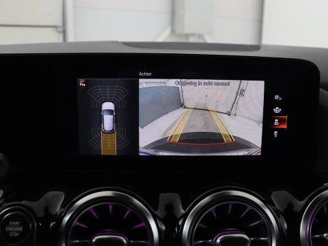 Mercedes-Benz GLA 250 e Business Solution AMG Limited | SOH 95,2% | Leder/alcantara | Stoelverwarming | Carplay | Sfeerverlichting | Cruise control | Camera | Park assist | Trekhaak