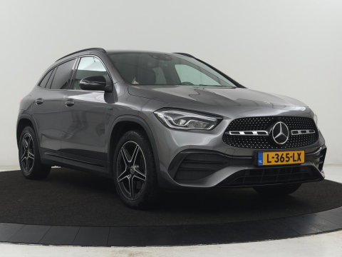Mercedes-Benz GLA 250 e Business Solution AMG Limited | SOH 95,2% | Leder/alcantara | Stoelverwarming | Carplay | Sfeerverlichting | Cruise control | Camera | Park assist | Trekhaak