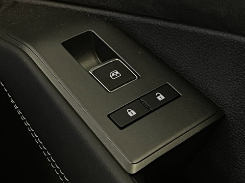 Nissan QASHQAI 1.5 e-Power N-Design | Apple Carplay | Dynamische knipperlichten | Panoramadak | 360 Camera | Airco | Sfeerverlichting | Keyless |