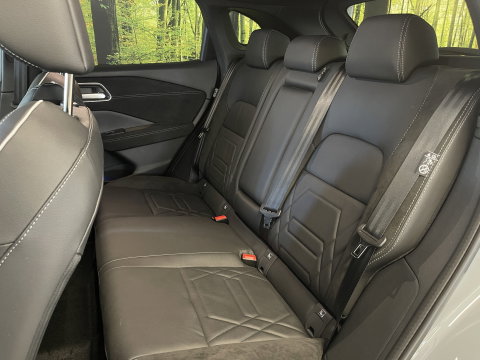 Nissan QASHQAI 1.5 e-Power N-Design | Apple Carplay | Dynamische knipperlichten | Panoramadak | 360 Camera | Airco | Sfeerverlichting | Keyless |