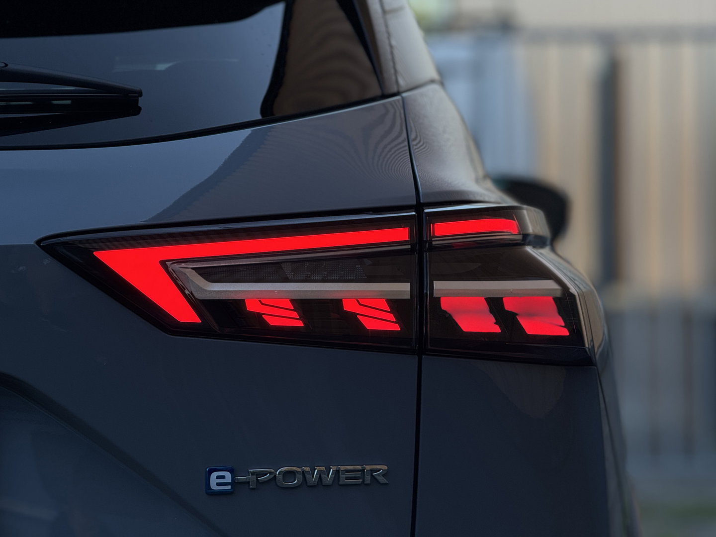 Nissan QASHQAI 1.5 e-Power N-Design | Apple Carplay | Dynamische knipperlichten | Panoramadak | 360 Camera | Airco | Sfeerverlichting | Keyless |