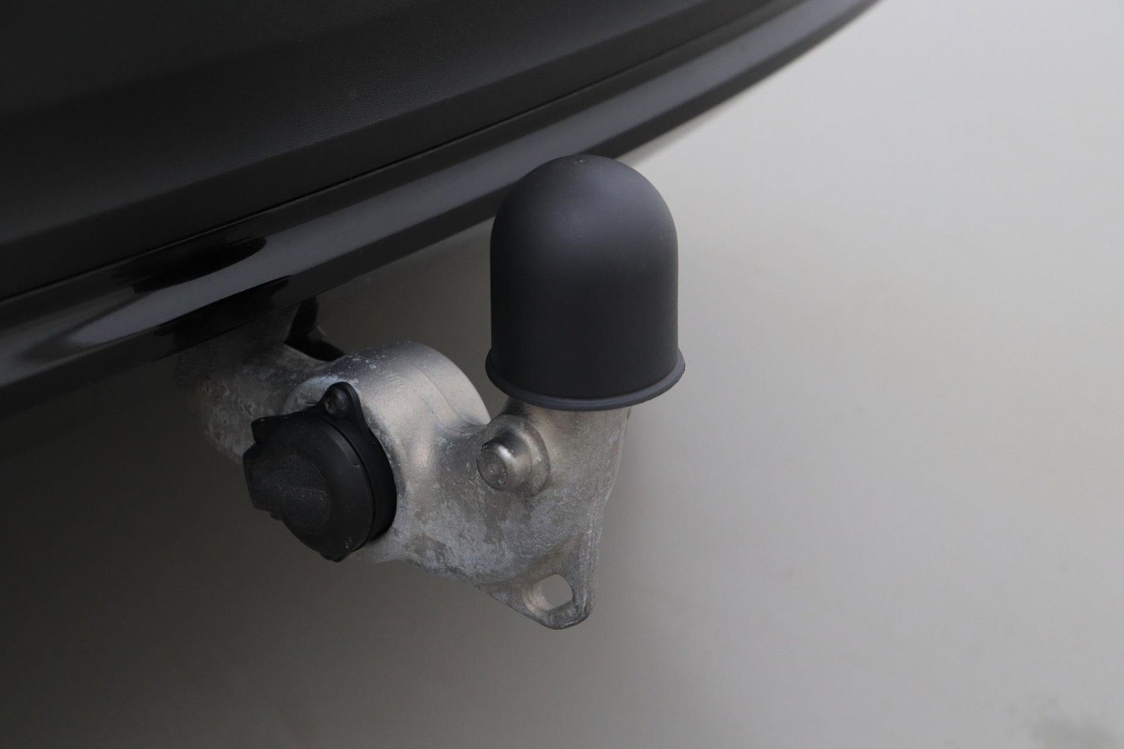 Volvo C40 Recharge Twin Plus 78 kWh | ACC | Panoramadak | Warmtepomp | Trekhaak | BLIS | Keyless | Stoel+Stuurverwarming | 19 inch