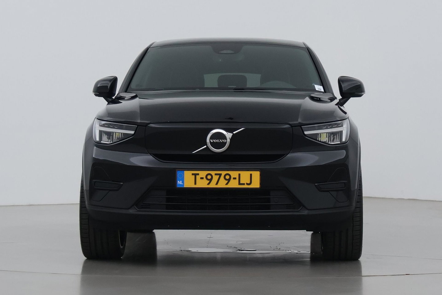 Volvo C40 Recharge Twin Plus 78 kWh | ACC | Panoramadak | Warmtepomp | Trekhaak | BLIS | Keyless | Stoel+Stuurverwarming | 19 inch