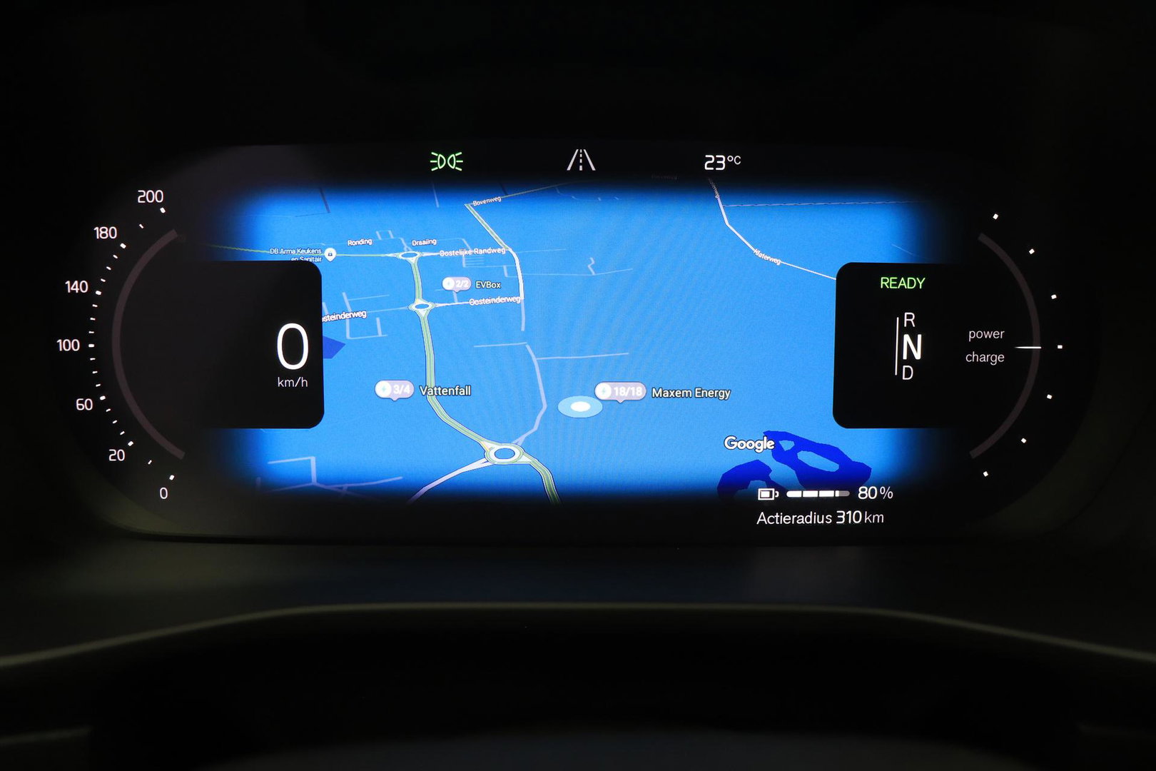Volvo C40 Recharge Twin Plus 78 kWh | ACC | Panoramadak | Warmtepomp | Trekhaak | BLIS | Keyless | Stoel+Stuurverwarming | 19 inch