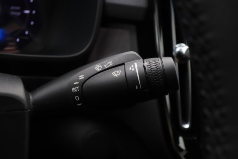 Volvo C40 Recharge Twin Plus 78 kWh | ACC | Panoramadak | Warmtepomp | Trekhaak | BLIS | Keyless | Stoel+Stuurverwarming | 19 inch