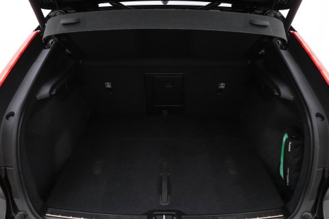 Volvo C40 Recharge Twin Plus 78 kWh | ACC | Panoramadak | Warmtepomp | Trekhaak | BLIS | Keyless | Stoel+Stuurverwarming | 19 inch
