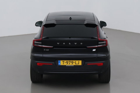 Volvo C40 Recharge Twin Plus 78 kWh | ACC | Panoramadak | Warmtepomp | Trekhaak | BLIS | Keyless | Stoel+Stuurverwarming | 19 inch